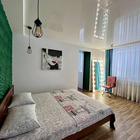 Studio Apartment Center Kremenchuk Luaran gambar